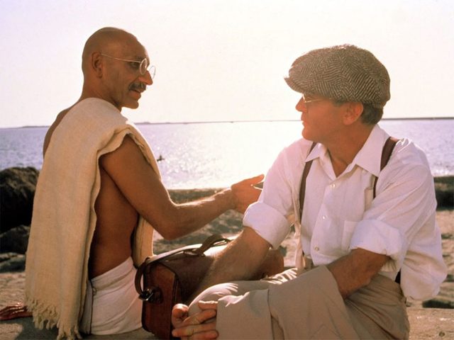 Gandhi a reu l'un des Oscars du meilleur film.