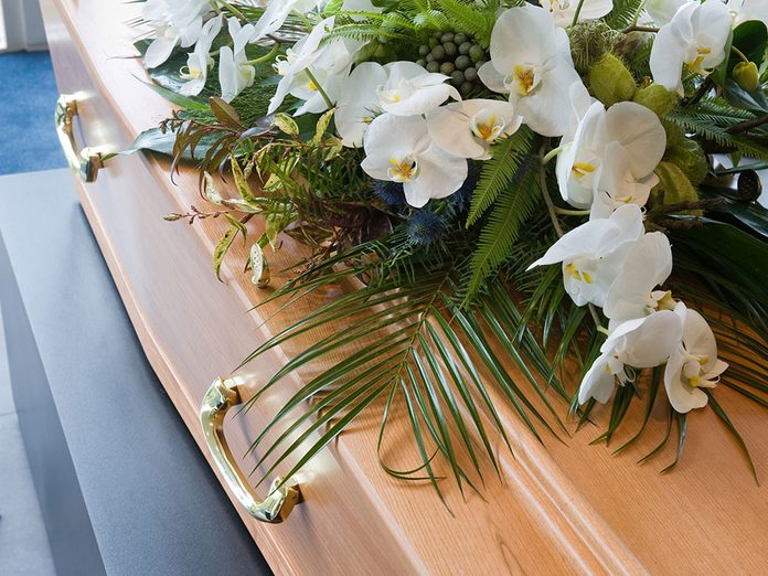 Funérailles: les frais d’obsèques optionnels.