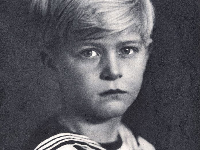 Le prince Philip à l’âge de la princesse Charlotte.