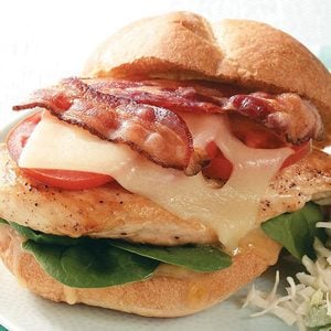Sandwiches bacon-poulet