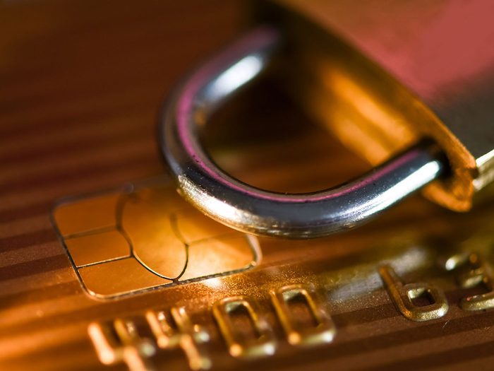 Comment ne pas se faire pirater: protégez les informations de votre carte de crédit.