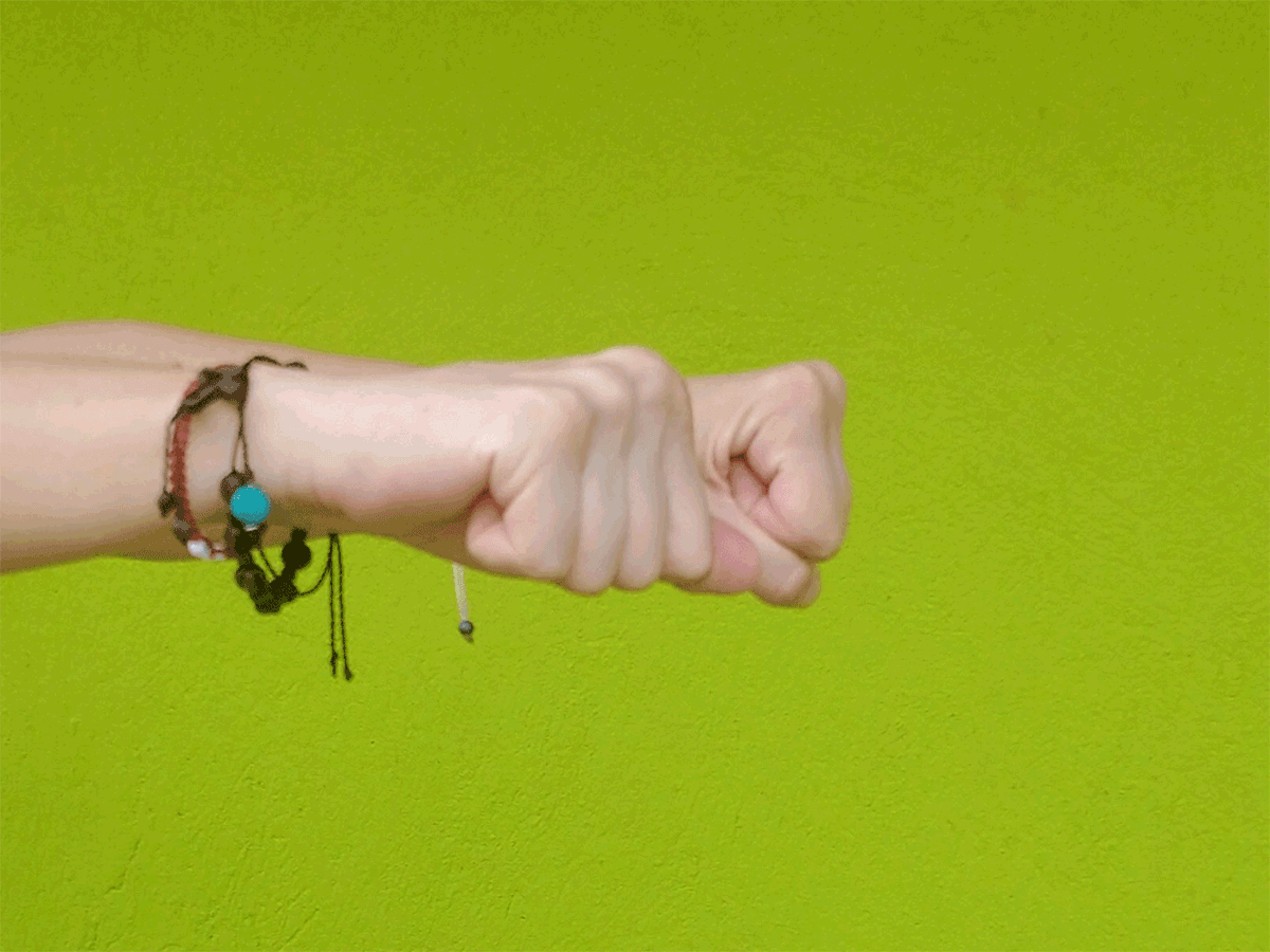 L'extension active du poignet est l'un des étirements des poignets à faire.