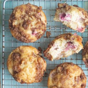 Muffins façon streusel à la rhubarbe