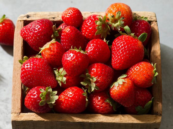 Comment laver les fruits et légumes qui contiennent le plus de pesticides?
