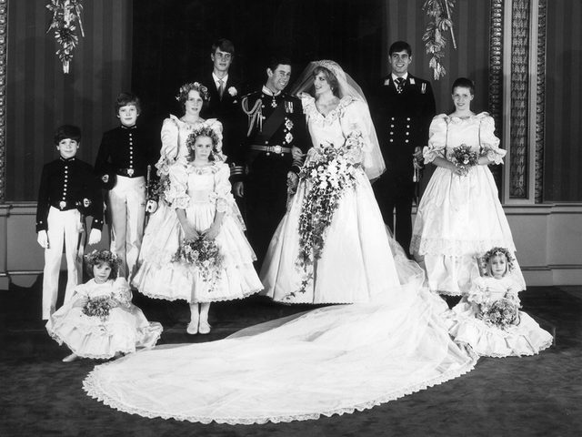 Les demoiselles dhonneur lors du mariage de la princesse Diana et du prince Charles.