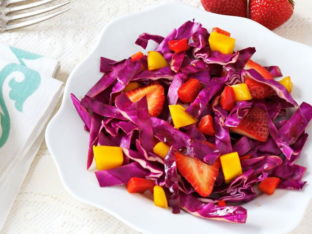 Délicieuse recette de salade «adorable»de chou rouge.