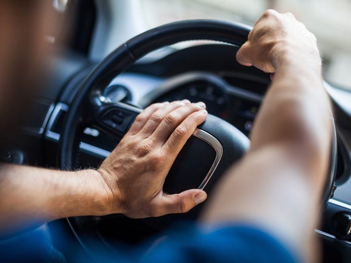 Avoir une voiture arrive dans votre voie fait partie des pires scénarios de conduite dangereuse.