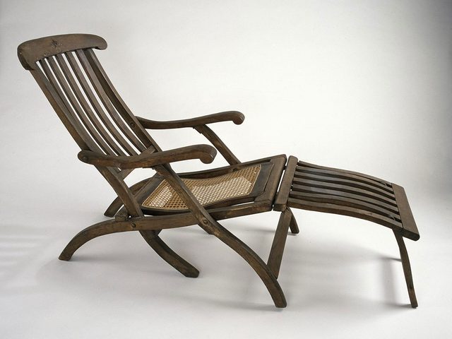 Une chaise longue du Titanic fait partie des objets insolites que lon trouve dans les muses canadiens.