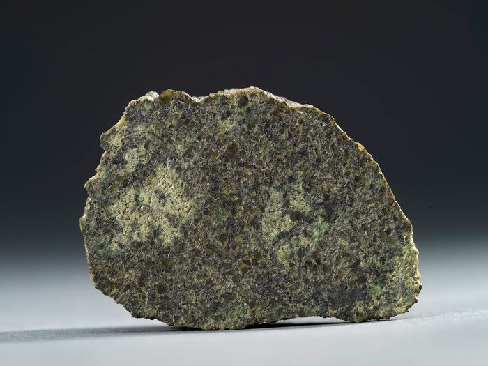 Un morceau de Mars tombé sur Terre fait partie des objets insolites que l’on trouve dans les musées canadiens.