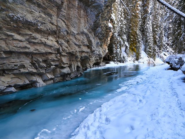 La rivire Johnston Canyon,  Banff.