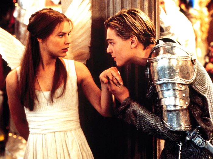 Le baiser dans le film Roméo et Juliette.