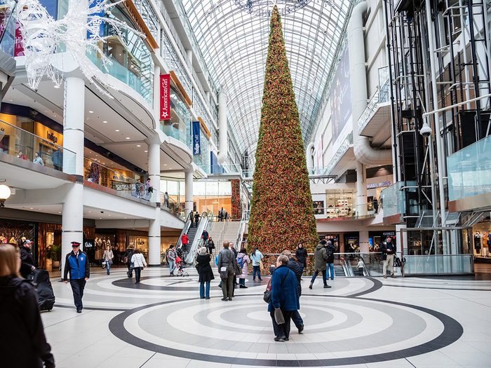Un Noël au Canada ne se fait pas sans un passage au centre commercial.