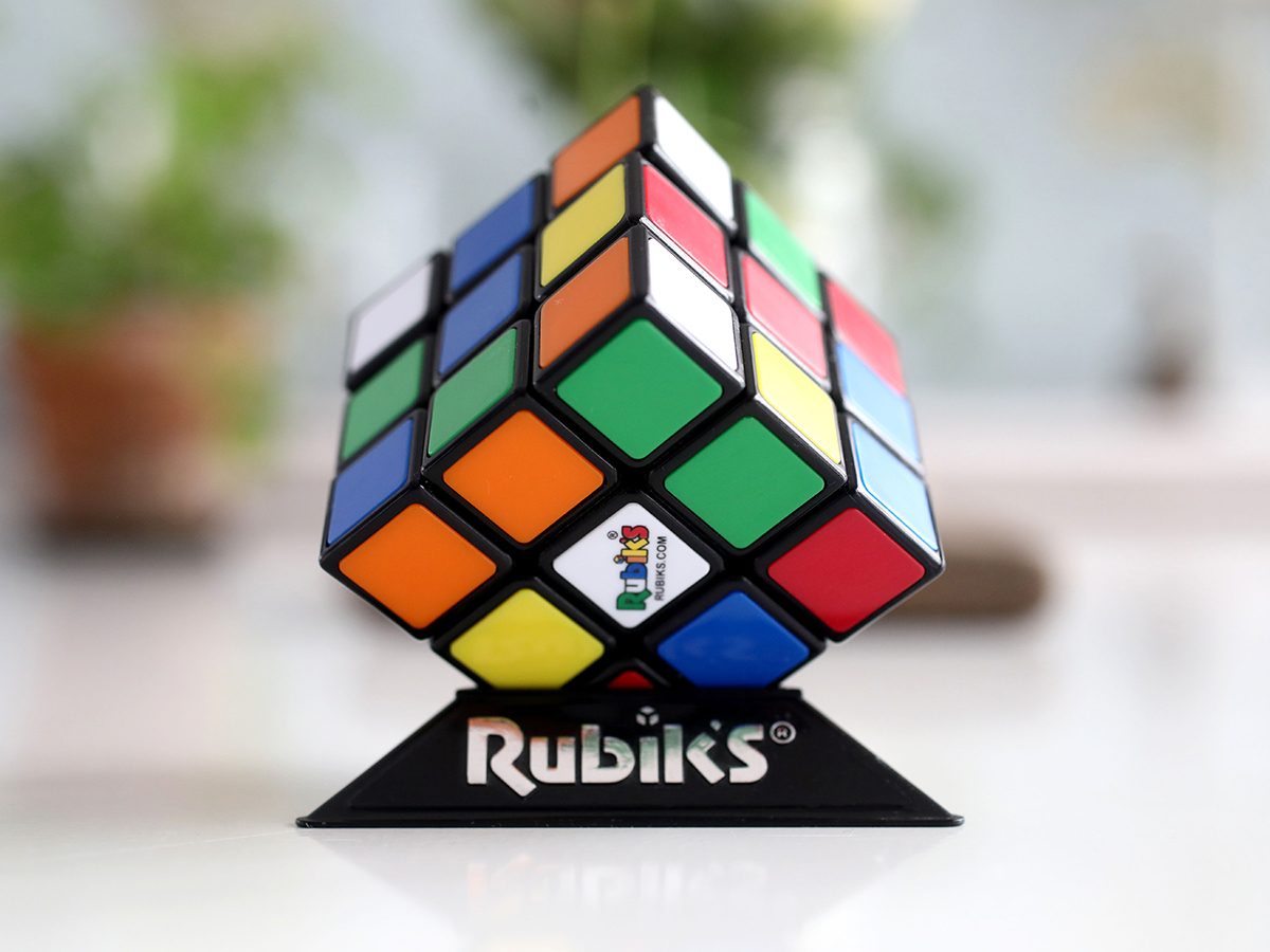 Voici Ernő Rubik, l'inventeur du Rubik's cube