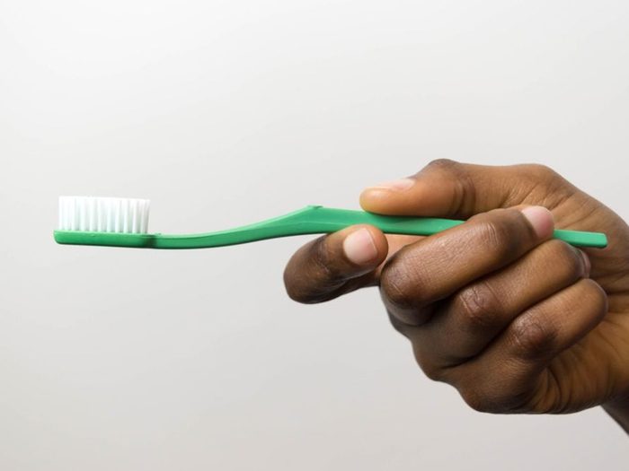 Objet du quotidien: une brosse à dents.