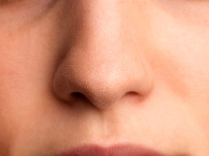 Les odeurs dans le nez font partie des odeurs corporelles qu'il ne faut pas ignorer.