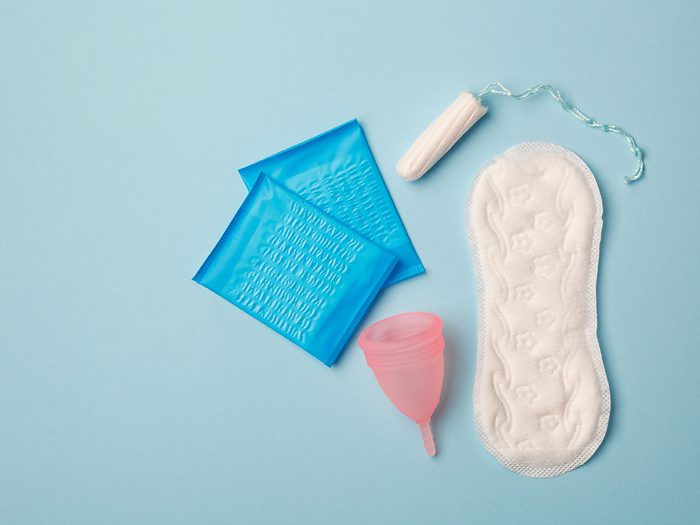 Bonne nouvelle au Canada avec des produits gratuits pour l’hygiène féminine.