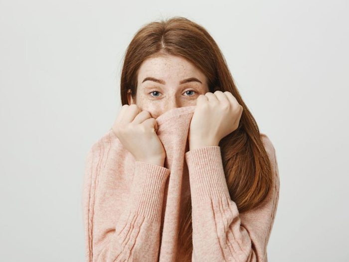 Avoir mauvaise haleine peut indiquer une carence en glucides.