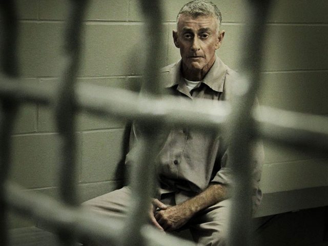Soupons fait partie des sries documentaires sur Netflix qui sont inspires de crimes rels.