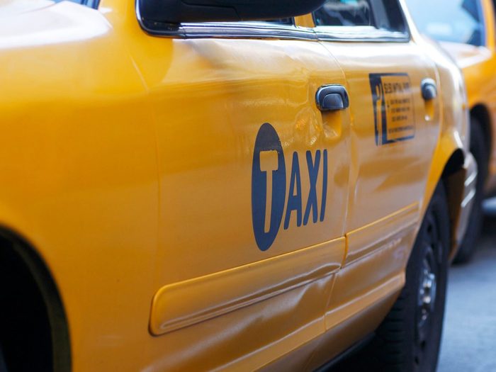 Pourquoi les taxis de New York sont jaunes?