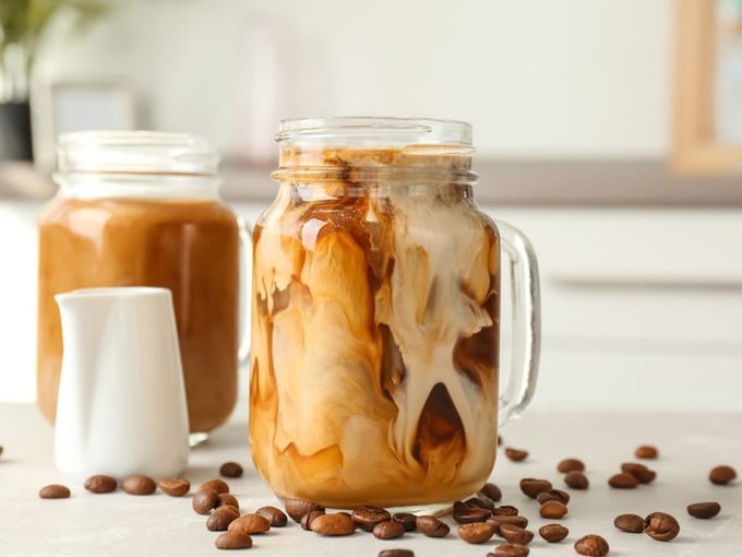 Quelle est la différence entre le café infusé à froid et le café glacé? Voici ce qu'il faut savoir.