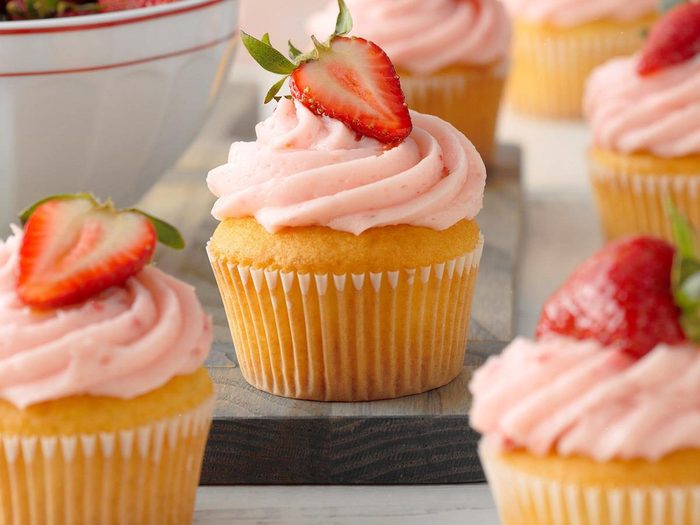Ces petits gâteaux aux fraises et au citron sont légers et savoureux