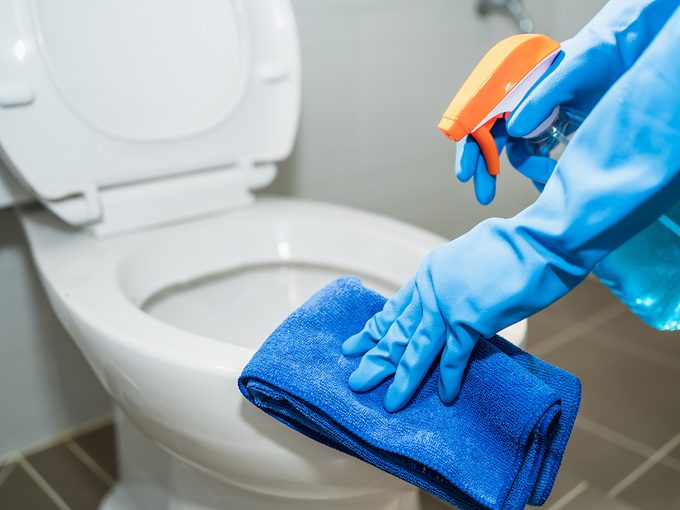 Voyez nos conseils sur comment nettoyer une toilette