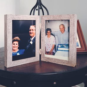 Un cadre photo avec les familles Hynes et Davery