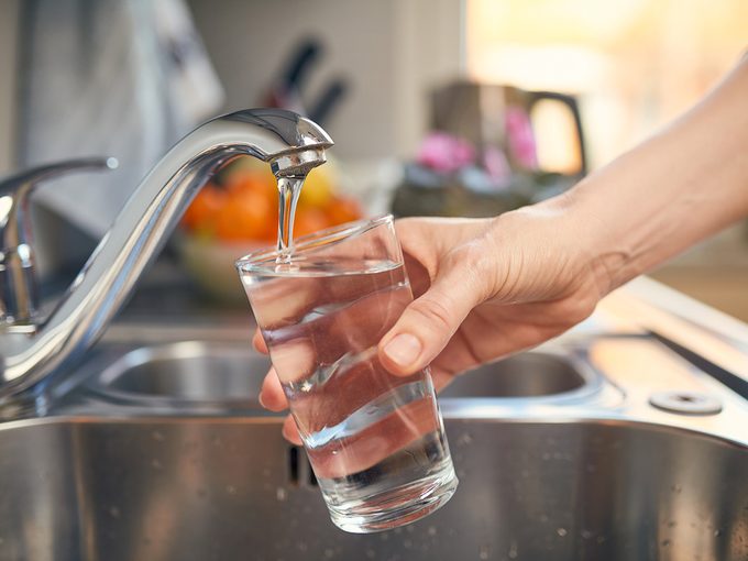 L'eau peut régler à la fois la déshydratation et l'anxiété
