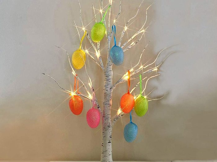 Un arbre lumineux de Pâques