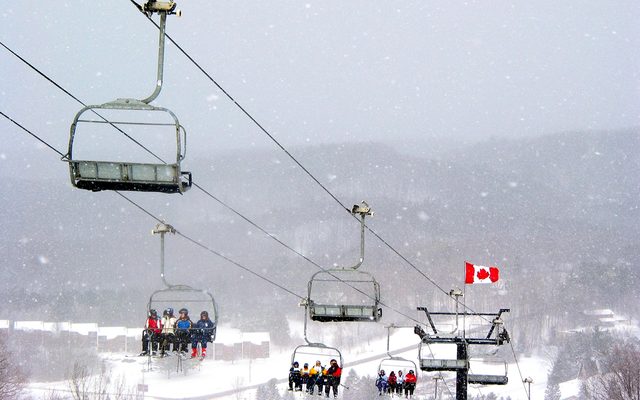 Tlsige de la station de ski lors de fortes chutes de neige.
