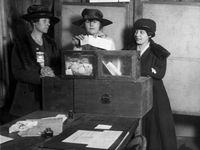 Three,women's,suffragists,casting,votes,in,new,york,city,,ca.