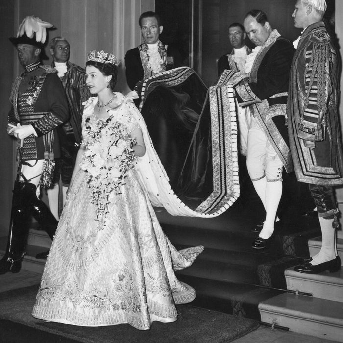 La Robe Du Couronnement De La Reine Elizabeth