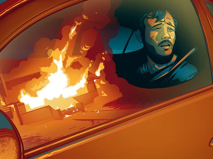 Illustration d'un homme dans sa voiture, devant les flammes