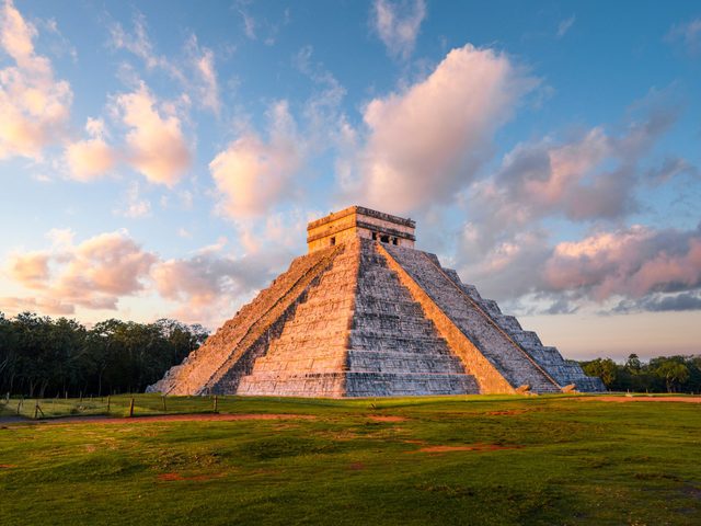 Solstice dt: les Mayas honoraient le soleil.