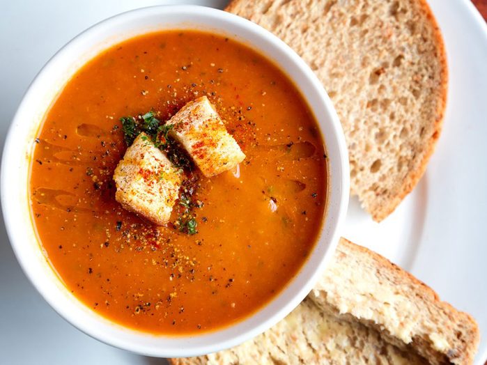 Les meilleures recettes de soupes minceur à moins de 200 calories.