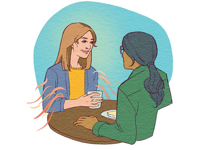 Bon côté de l'anxiété: deux amies discutent autour d'une table.