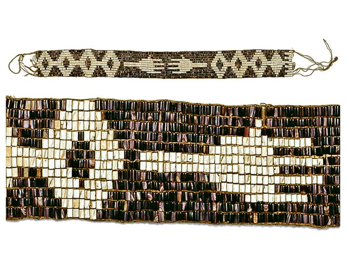Des wampums, artefacts de la culture autochtone.