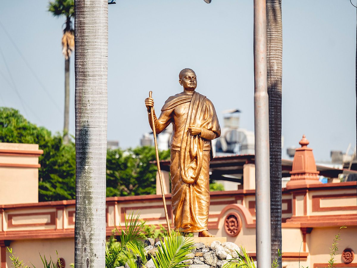 Une statue de Swami Vivekananda.