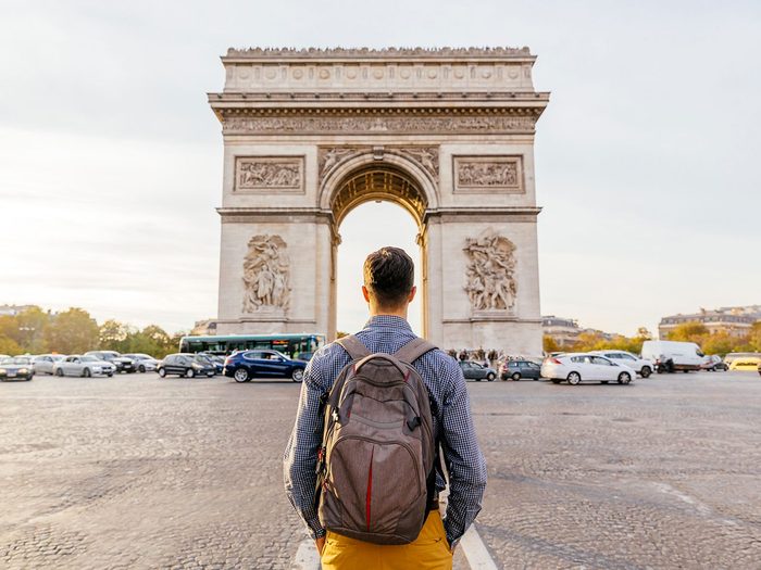 Destinations voyage 2024: l'arc de triomphe à Paris.