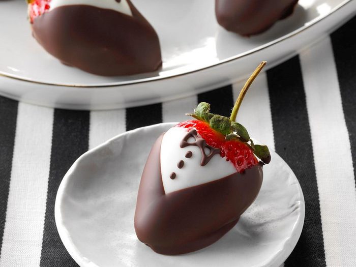 Recettes Saint-Valentin: Des fraises au chocolat.