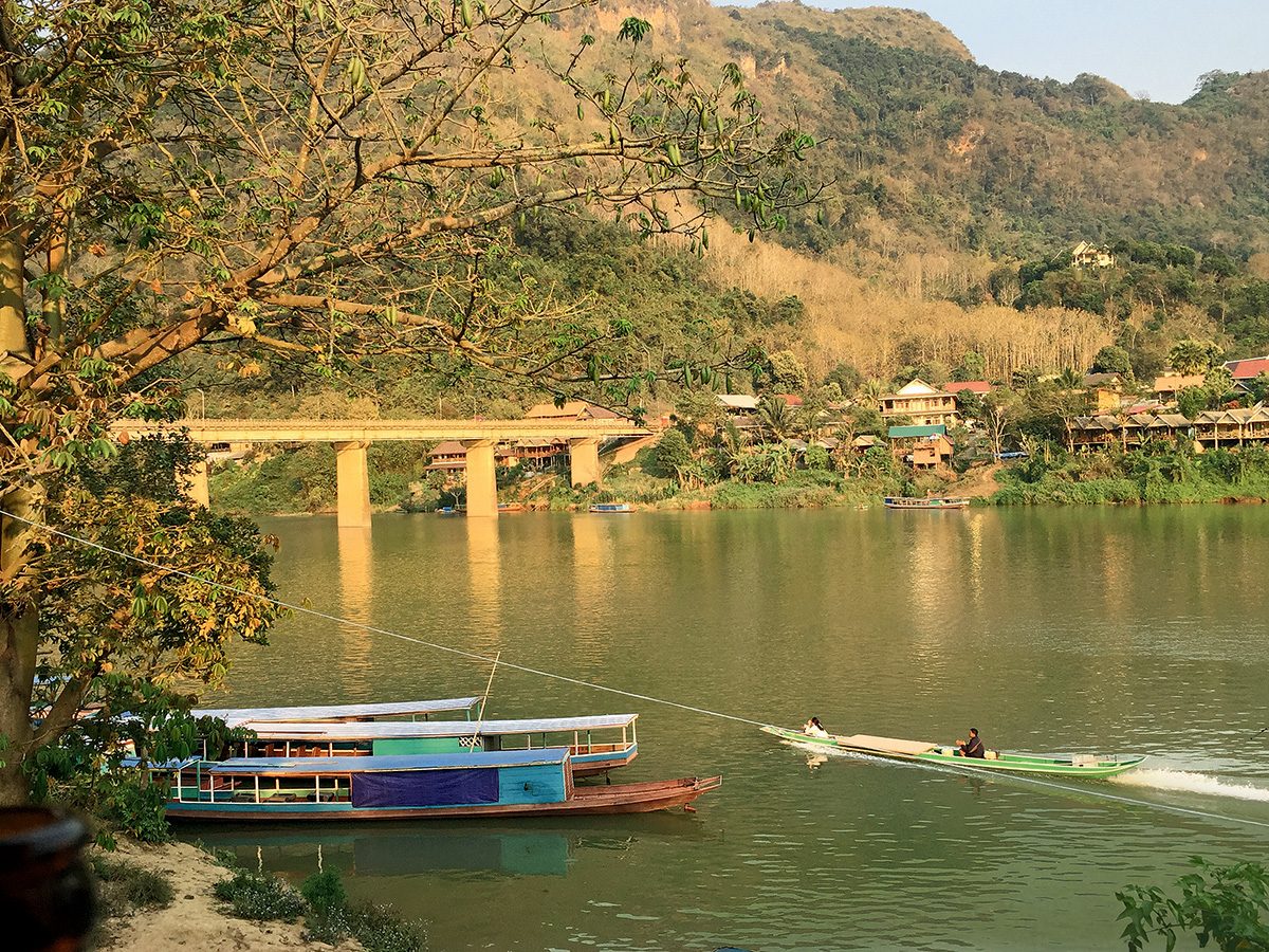 Prochaine destination: Nong Khiaw, vu de la rivière Nam Ou.