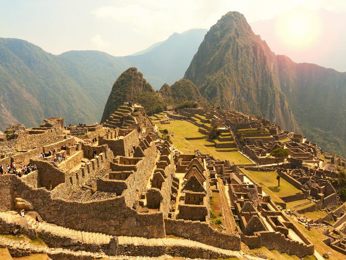 Structures dans le monde: le Macchu Picchu.