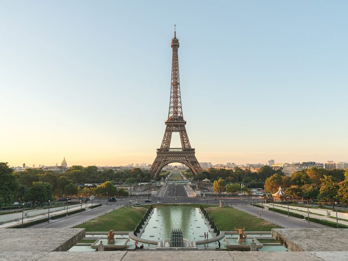 Structures dans le monde: la tour Eiffel.