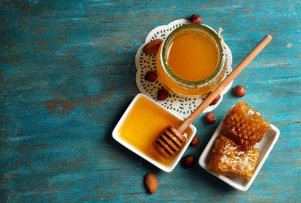 Aliment beauté : le miel contre l'acné