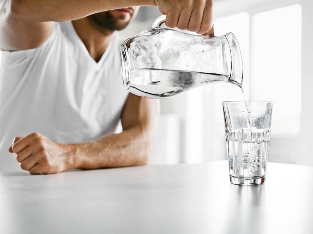 Boire plus d’eau augmente la concentration.