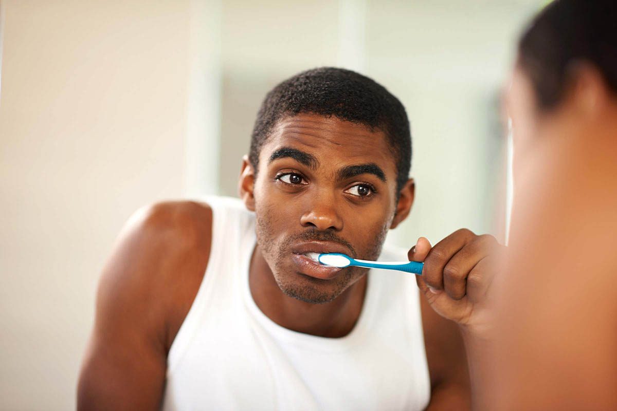 Mythe sur la santé : il faut se rincer la bouche après s’être brossé les dents