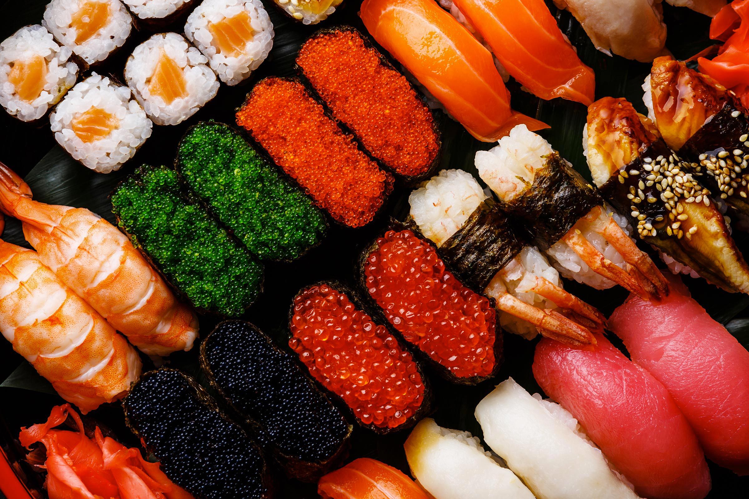 Mangez des sushis en petite portion.